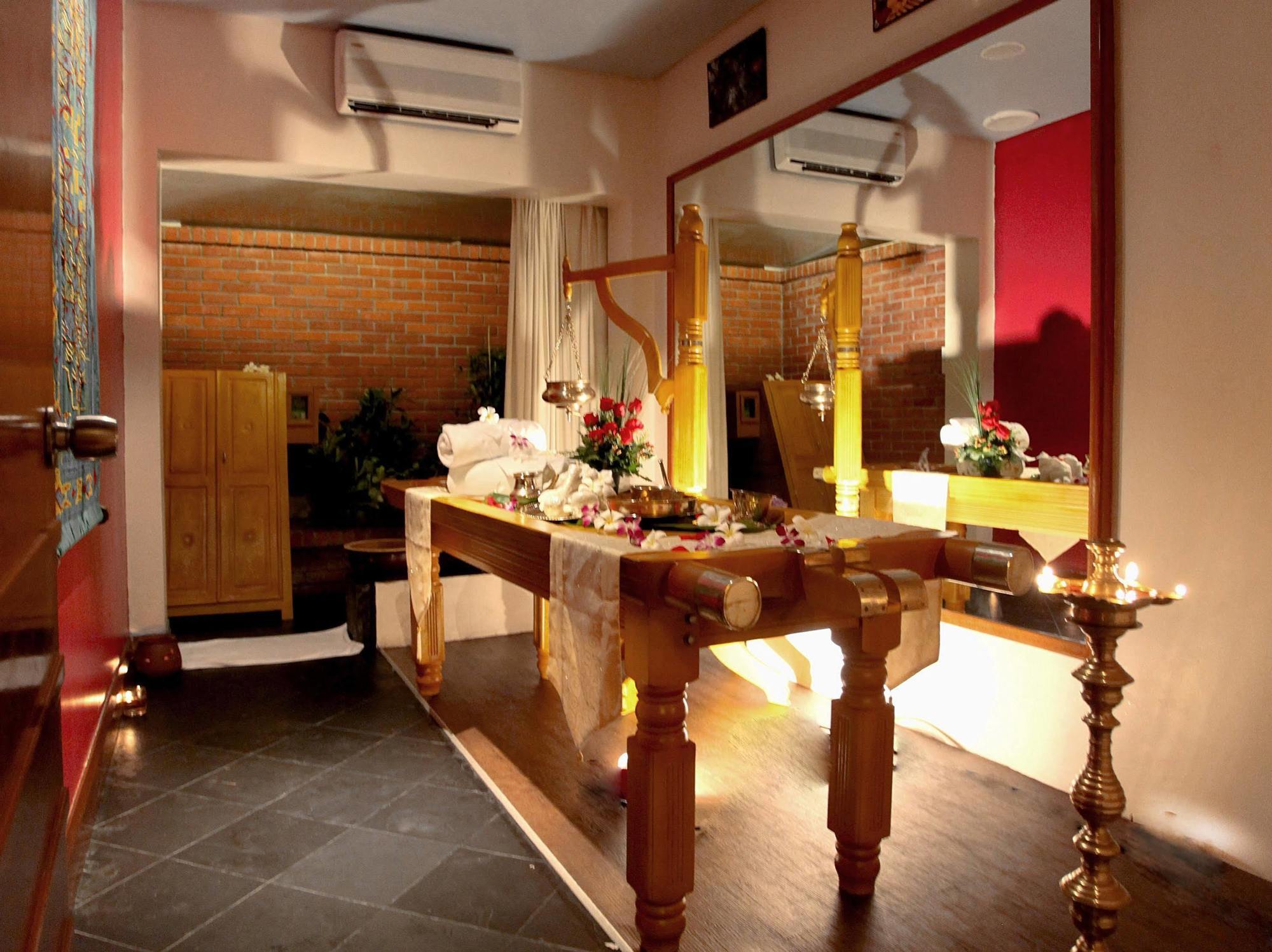 Villa At Nexus Resort & Spa Karambunai Kampong Bikasan 외부 사진